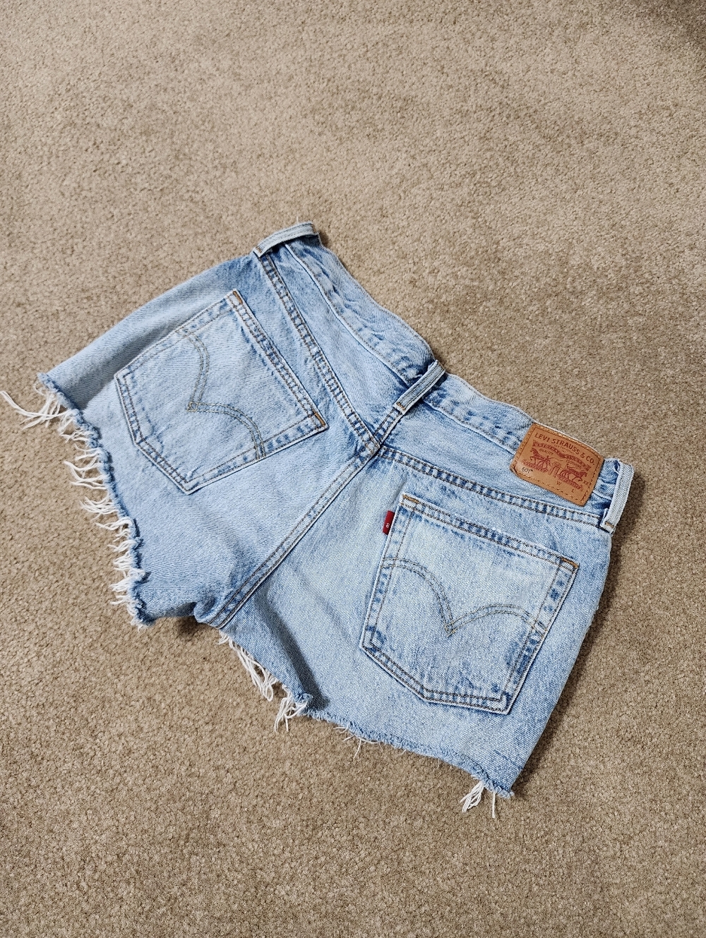 Levis 501 Mid-Rise Button Fly Jean Short
